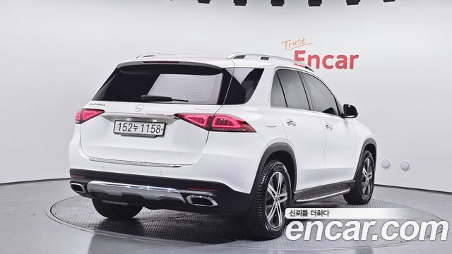 Mercedes-Benz GLE-Class (W167) GLE300d 4MATIC 2019 — фото 2
