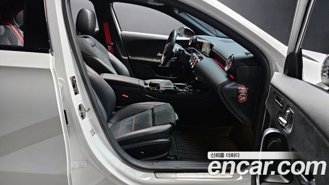 Mercedes-Benz A-Class (W177) AMG A35 4MATIC Sedan 2023 — фото 11