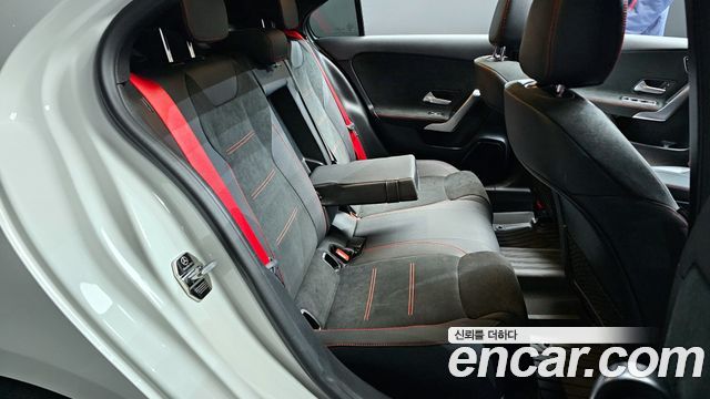 Mercedes-Benz A-Class (W177) AMG A35 4MATIC Sedan 2023 — фото 12