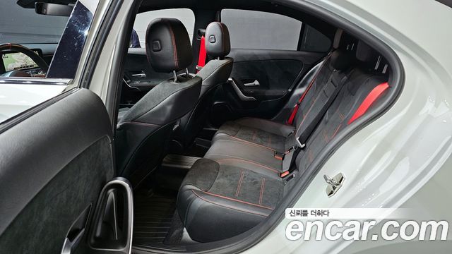 Mercedes-Benz A-Class (W177) AMG A35 4MATIC Sedan 2023 — фото 13