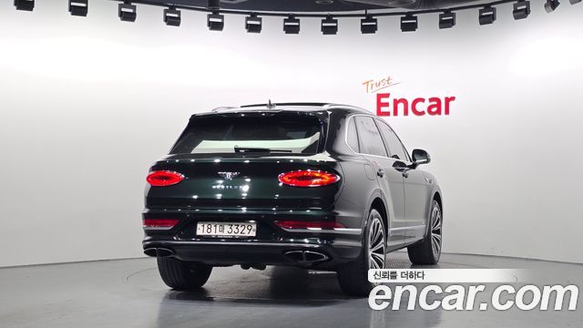 Bentley Bentayga 4.0 V8 Azure 2023 — фото 4