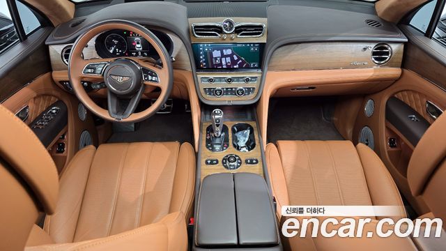 Bentley Bentayga 4.0 V8 Azure 2023 — фото 7