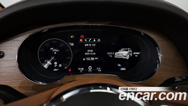Bentley Bentayga 4.0 V8 Azure 2023 — фото 8