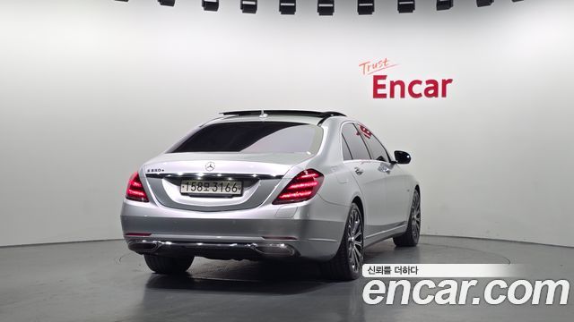 Mercedes-Benz S-Class (W222) S560eL 2020 — фото 4