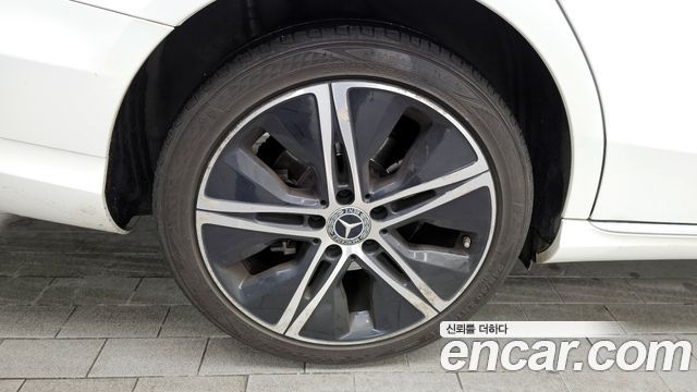 Mercedes-Benz C-Class (W205) C220 d 4MATIC 2021 — фото 5