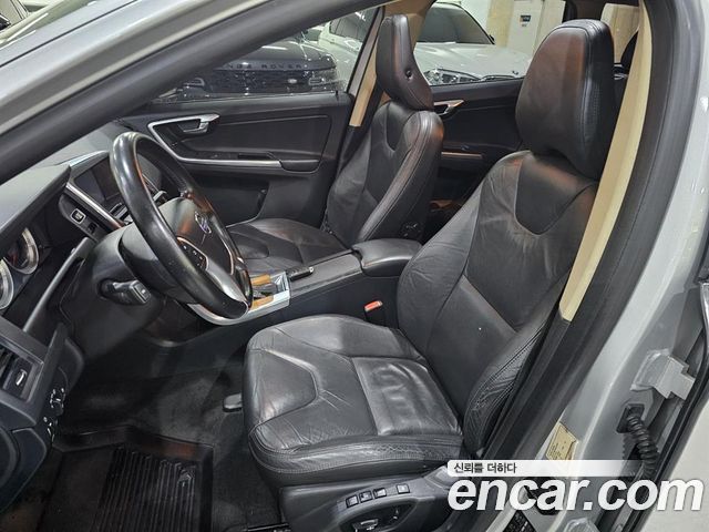 Volvo XC60 D4 1st 2013 — фото 15