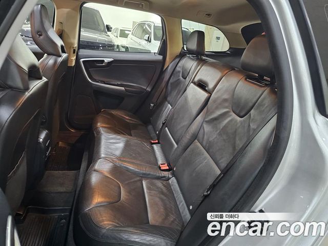 Volvo XC60 D4 1st 2013 — фото 16