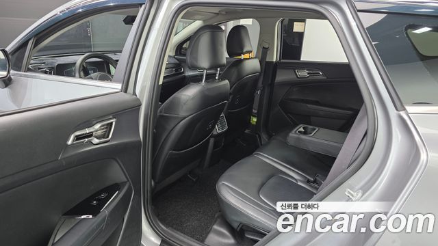 Kia Sportage (V) Diesel 2.0 2WD Nobleless 2022 — фото 11