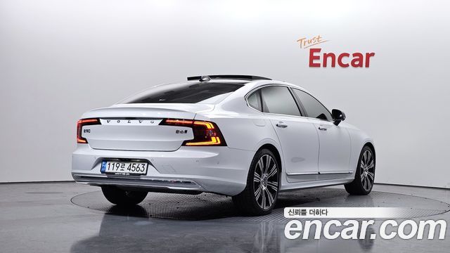 Volvo S90 B6 AWD Ultimate Bright 2023 — фото 2