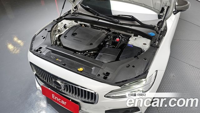 Volvo S90 B6 AWD Ultimate Bright 2023 — фото 6