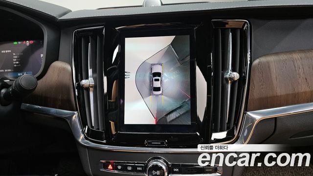 Volvo S90 B6 AWD Ultimate Bright 2023 — фото 16