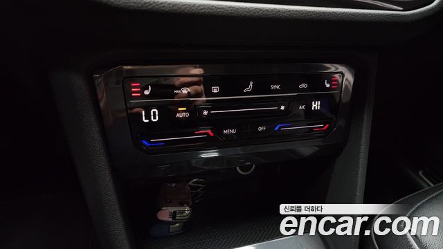 Volkswagen Tiguan (II) 2.0 TDI Premium 2021 — фото 17