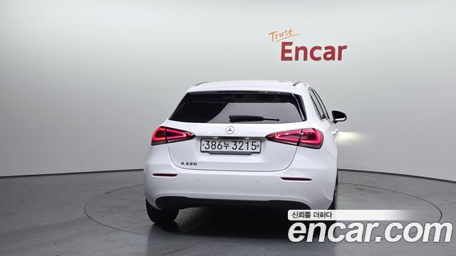 Mercedes-Benz A-Class (W177) A220 Hatchback 2019 — фото 4