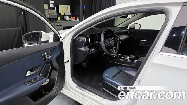 Mercedes-Benz A-Class (W177) A220 Hatchback 2019 — фото 10