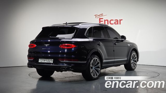 Bentley Bentayga 4.0 V8 2022 — фото 2