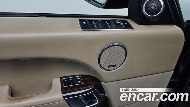 Land Rover Range Rover (IV) 4.4 SDV8 Vogue SE DIESEL 2014 — фото 18
