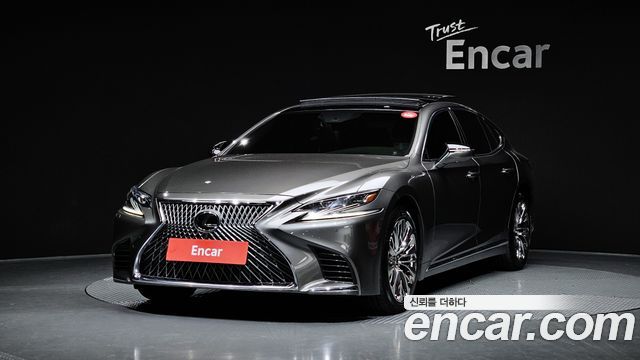 Lexus LS500 (V) 3.5 Luxury AWD 2018 — фото 1