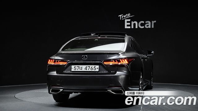 Lexus LS500 (V) 3.5 Luxury AWD 2018 — фото 4