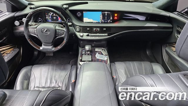 Lexus LS500 (V) 3.5 Luxury AWD 2018 — фото 7