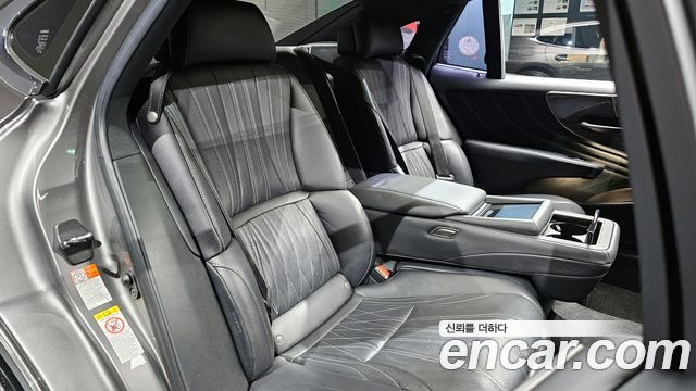 Lexus LS500 (V) 3.5 Luxury AWD 2018 — фото 12