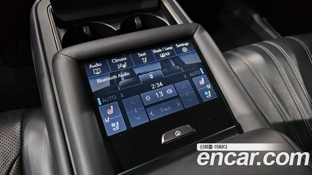 Lexus LS500 (V) 3.5 Luxury AWD 2018 — фото 17