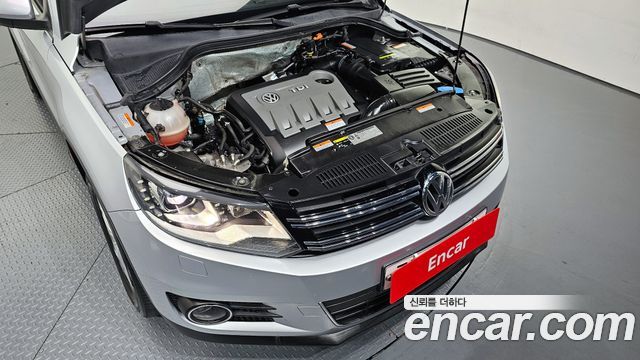 Volkswagen Tiguan 2.0 TDI Comfort 5N 2014 — фото 6