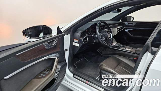 Audi A7 (4K) 55 TFSI Quattro Premium 2022 — фото 11