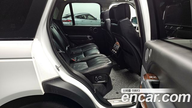Land Rover Range Rover (IV) 4.4 SDV8 AB DIESEL 2015 — фото 16