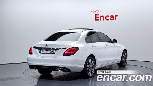 Mercedes-Benz C-Class (W205) C220 d 4MATIC 2020 — фото 2