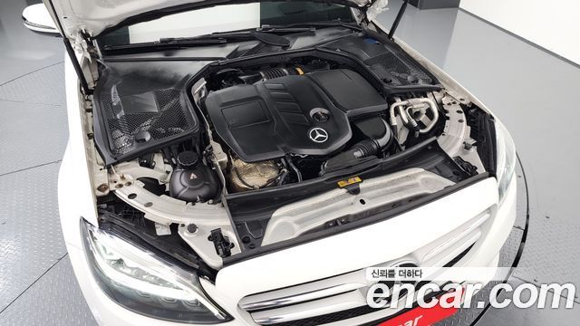 Mercedes-Benz C-Class (W205) C220 d 4MATIC 2020 — фото 6