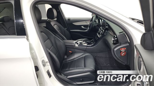 Mercedes-Benz C-Class (W205) C220 d 4MATIC 2020 — фото 11