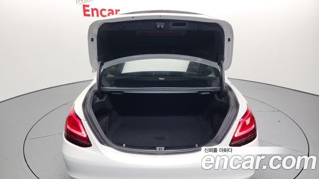 Mercedes-Benz C-Class (W205) C220 d 4MATIC 2020 — фото 20