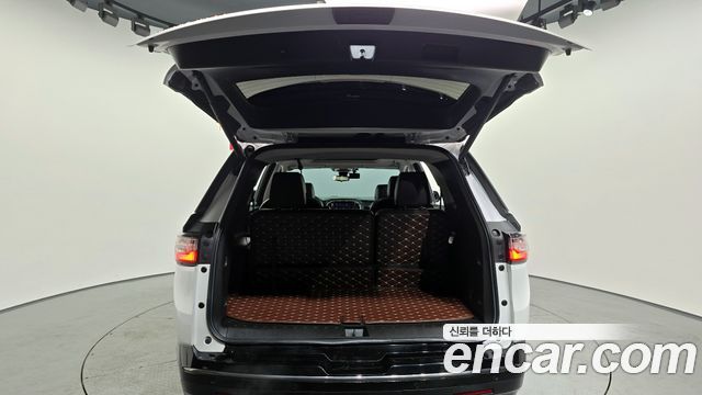 Chevrolet Traverse 3.6 AWD Redline 2020 — фото 24