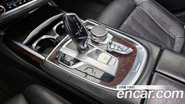 BMW 7 Series (G11) 750Li xDrive 2016 — фото 9