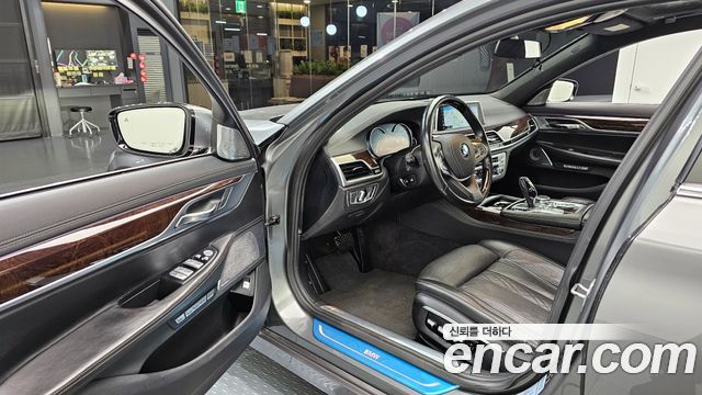 BMW 7 Series (G11) 750Li xDrive 2016 — фото 11