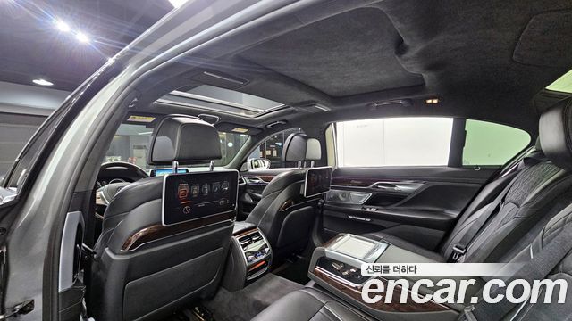 BMW 7 Series (G11) 750Li xDrive 2016 — фото 13