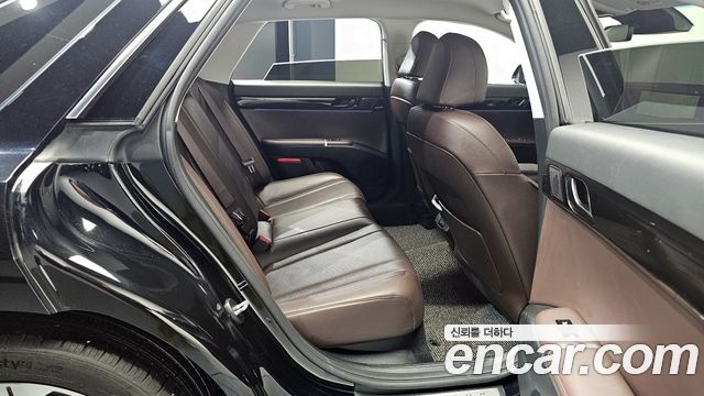 Hyundai Grandeur (GN7) 2,5 Gasoline 2WD Premium 2023 — фото 12