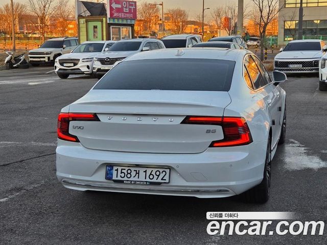 Volvo S90 B5 Ultimate Bright 2024 — фото 3