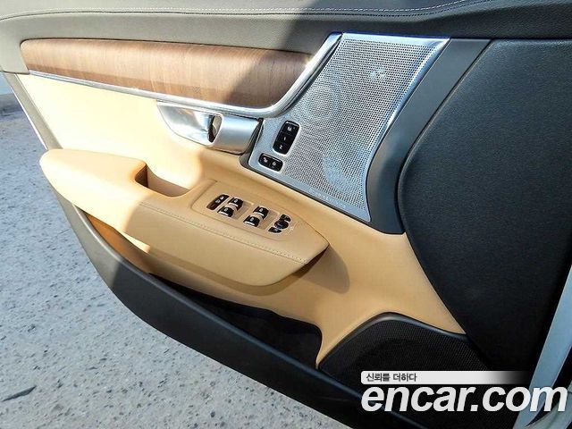 Volvo S90 B5 Ultimate Bright 2024 — фото 15