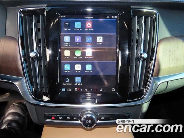 Volvo S90 B5 Ultimate Bright 2024 — фото 16