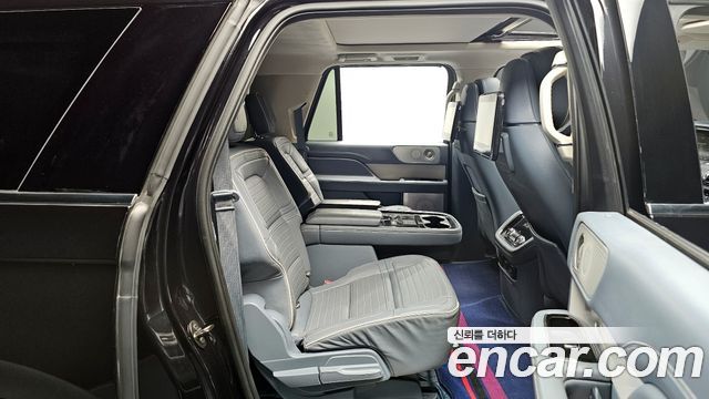 Lincoln Navigator (IV) 3.5L Black Label 2019 — фото 11