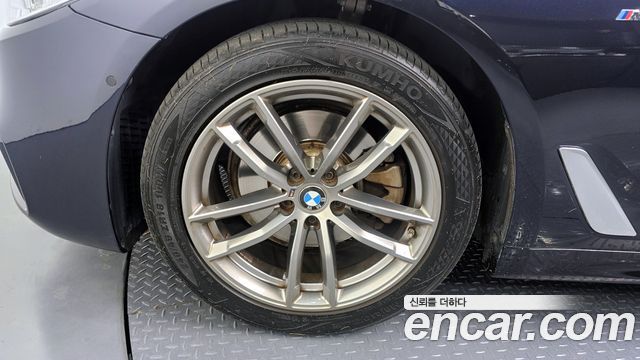 BMW 5 Series (G30) 520d M Sport package 2018 — фото 5