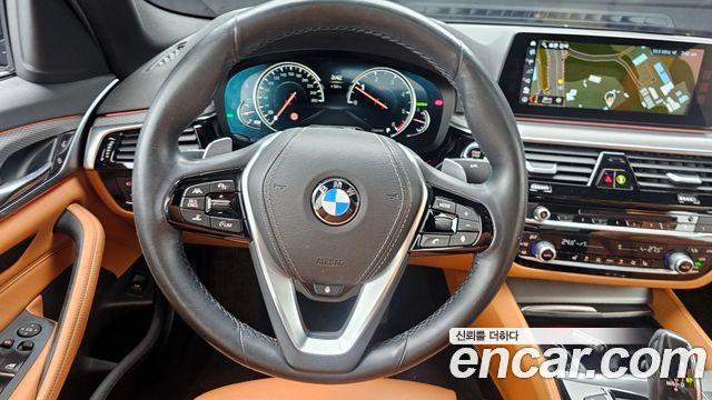 BMW 5 Series (G30) 520d M Sport package 2018 — фото 13