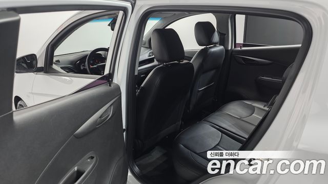 Chevrolet Spark LT 2019 — фото 18