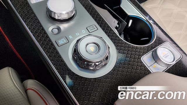 Genesis GV80 Coupe 2.5T Gasoline AWD 2024 — фото 9