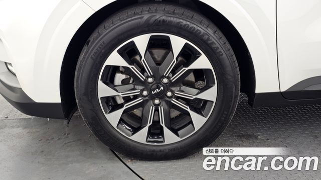 Kia Carnival (IV) Diesel 9-Seater Prestige 2023 — фото 5