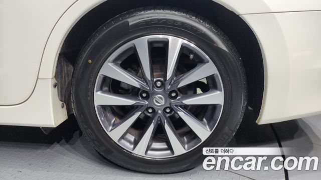 Nissan Altima 2.5 Smart L33 2017 — фото 5