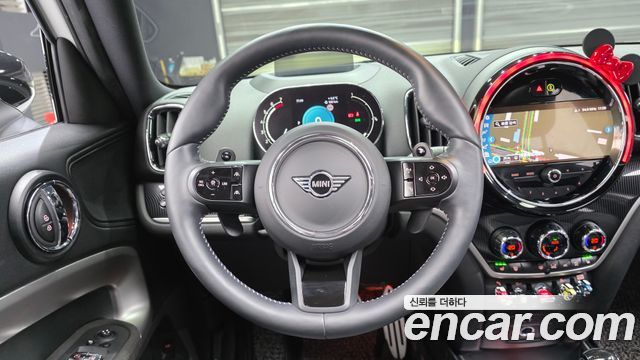 MINI Cooper S Countryman ALL4 Highland Edition 2nd Gen 2024 — фото 13