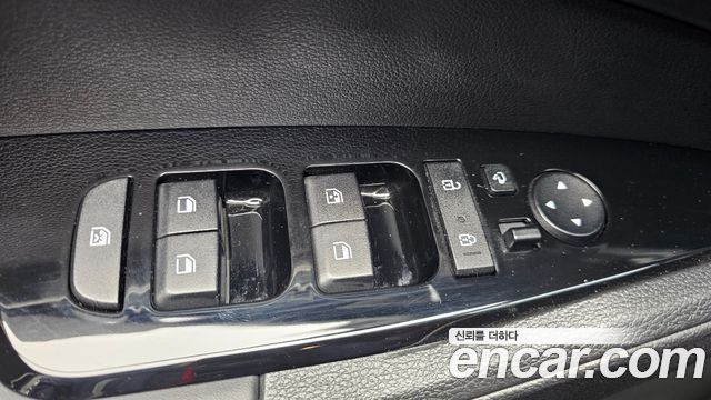 Kia Sportage (V) Diesel 2.0 4WD Nobleless Gravity 2022 — фото 18