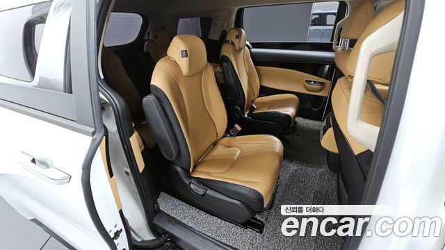 Kia Carnival (IV) Gasoline 9-Seater Prestige 2023 — фото 12